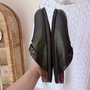 Birkenstocks black leather clogs slides size 40 - 9.5